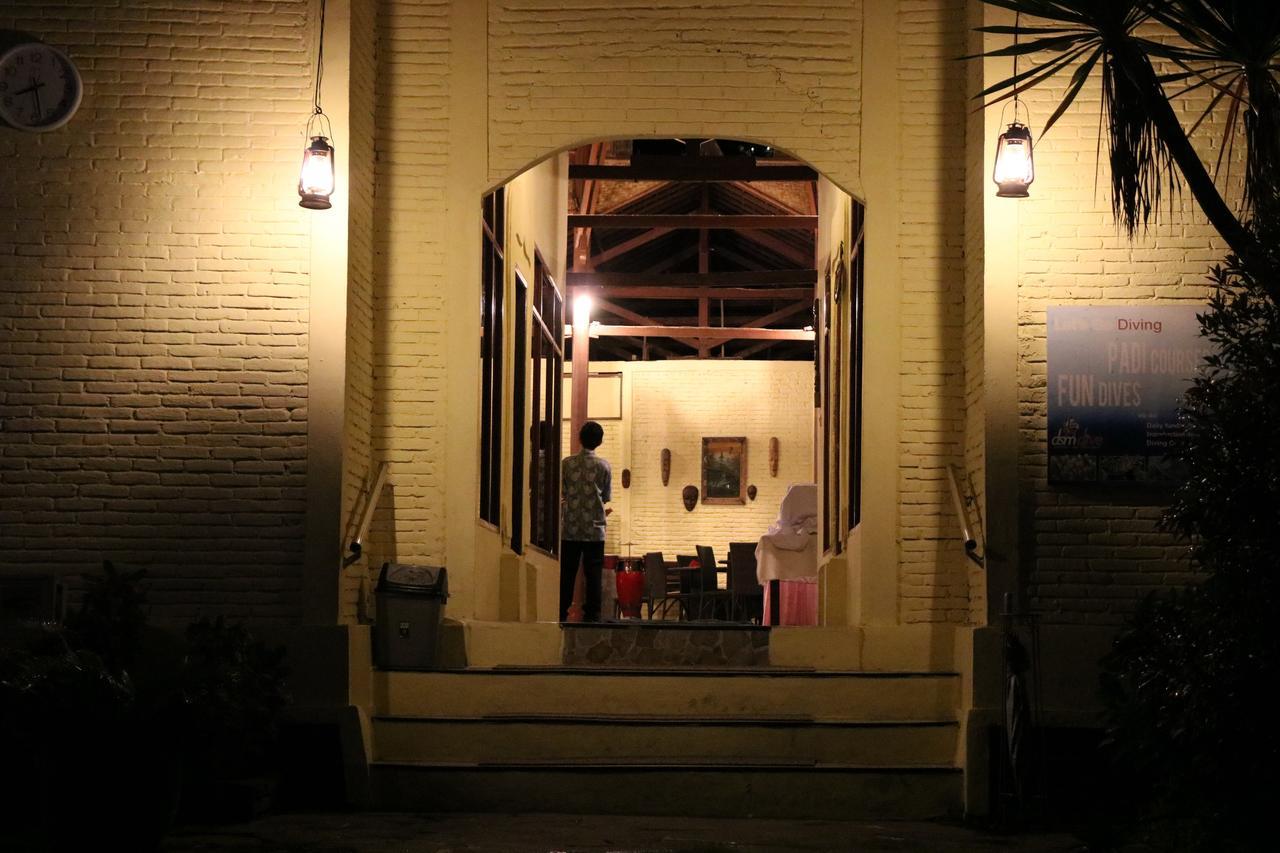 Puri Bunga Beach Cottages Senggigi Exterior photo