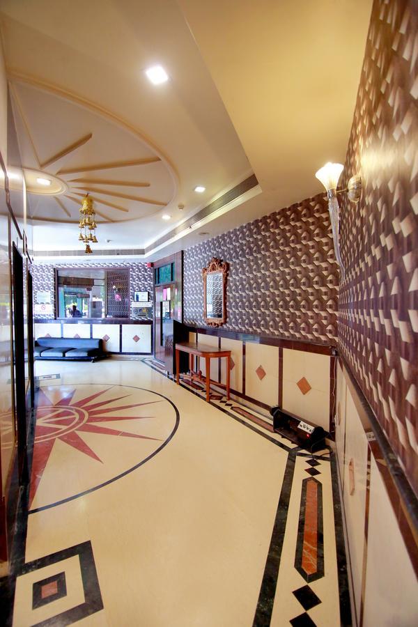 Chanson Grand Westend New Delhi Exterior photo