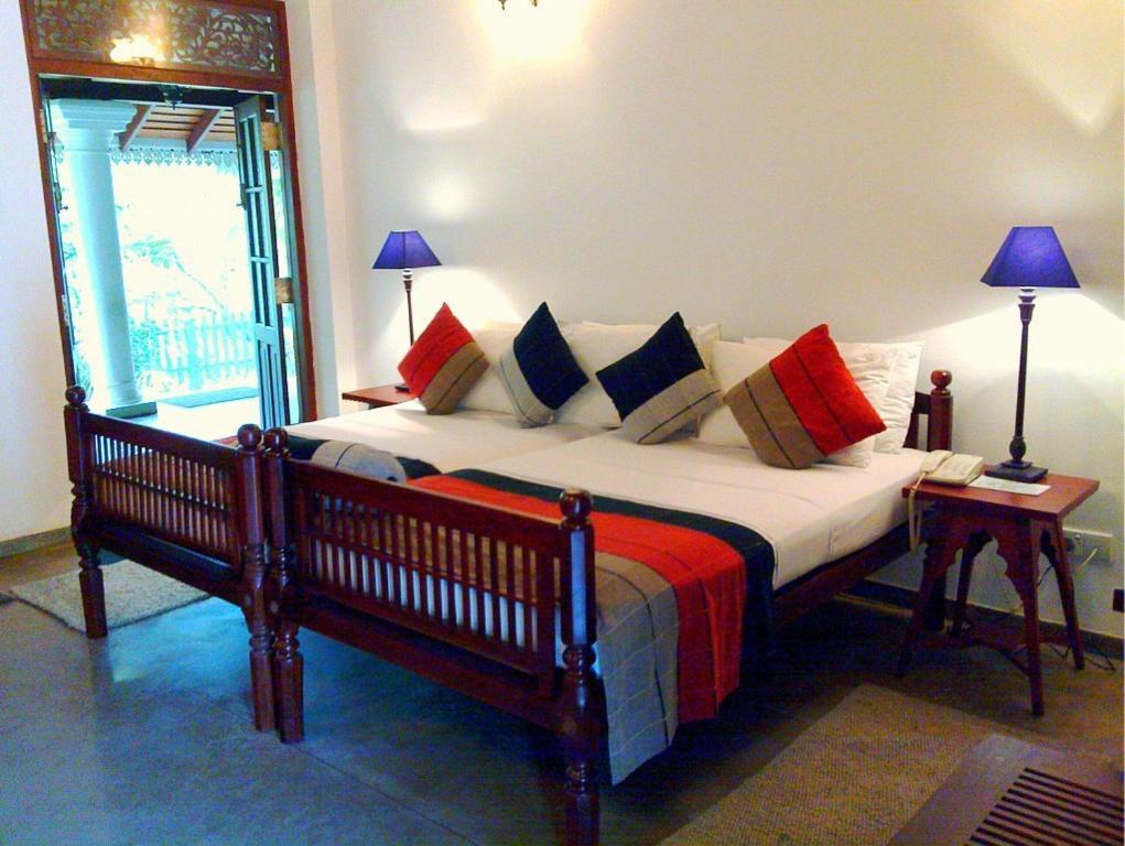 Rock Chalet Hotel Colombo Room photo