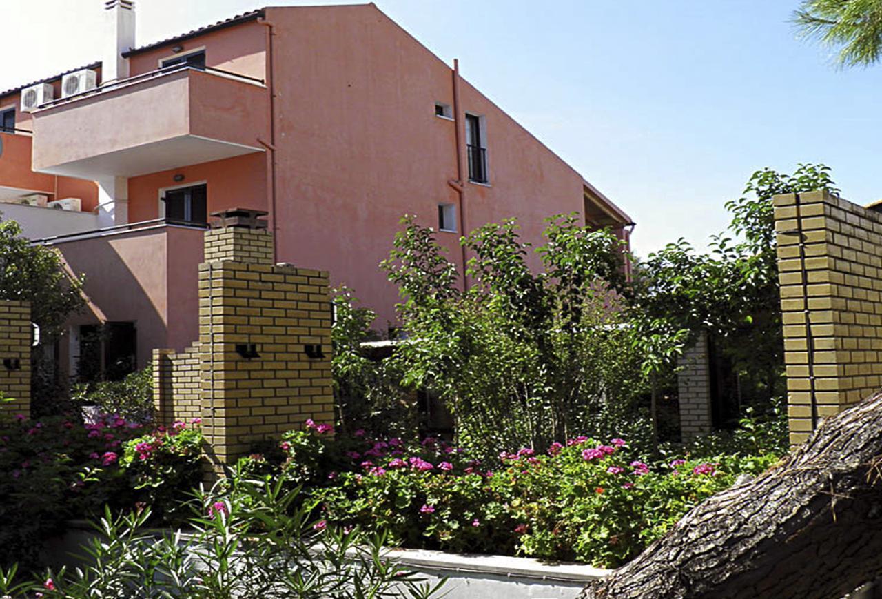 Nireas Studios & Aparts Acharavi  Exterior photo