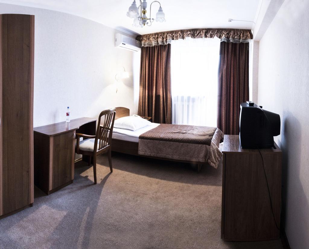 Slovakia Hotel Saratov Room photo