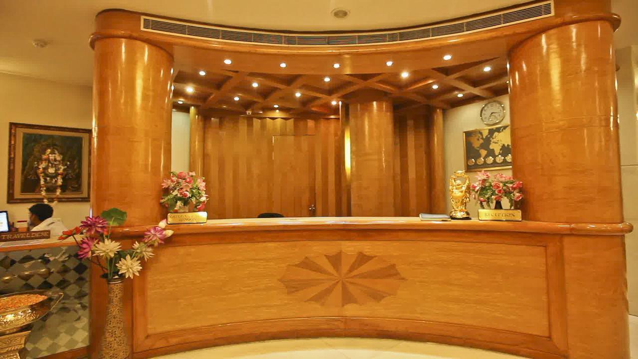 Hotel Zeeras Varanasi Exterior photo