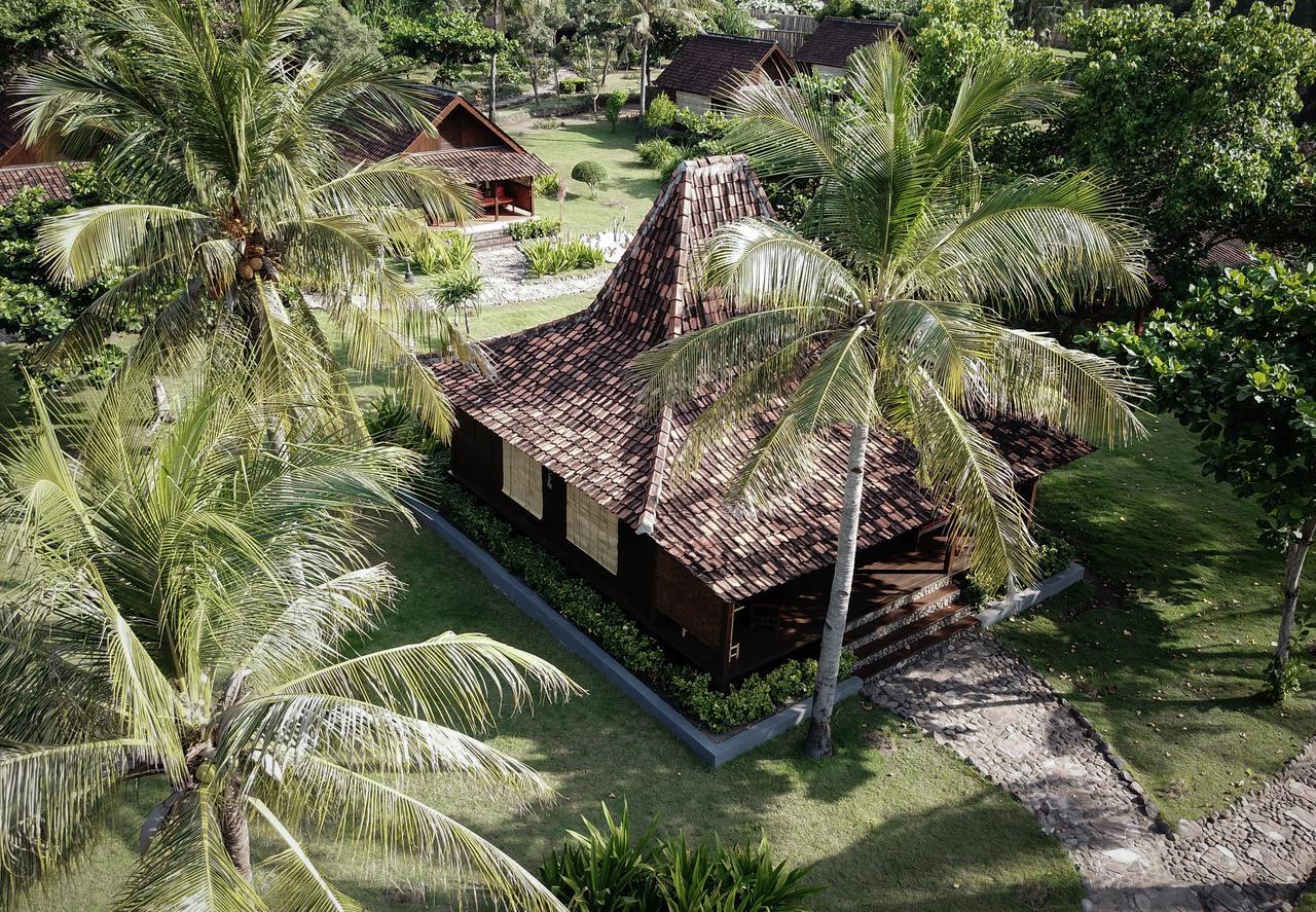 Desa Dunia Beda Resort Gili Trawangan Exterior photo
