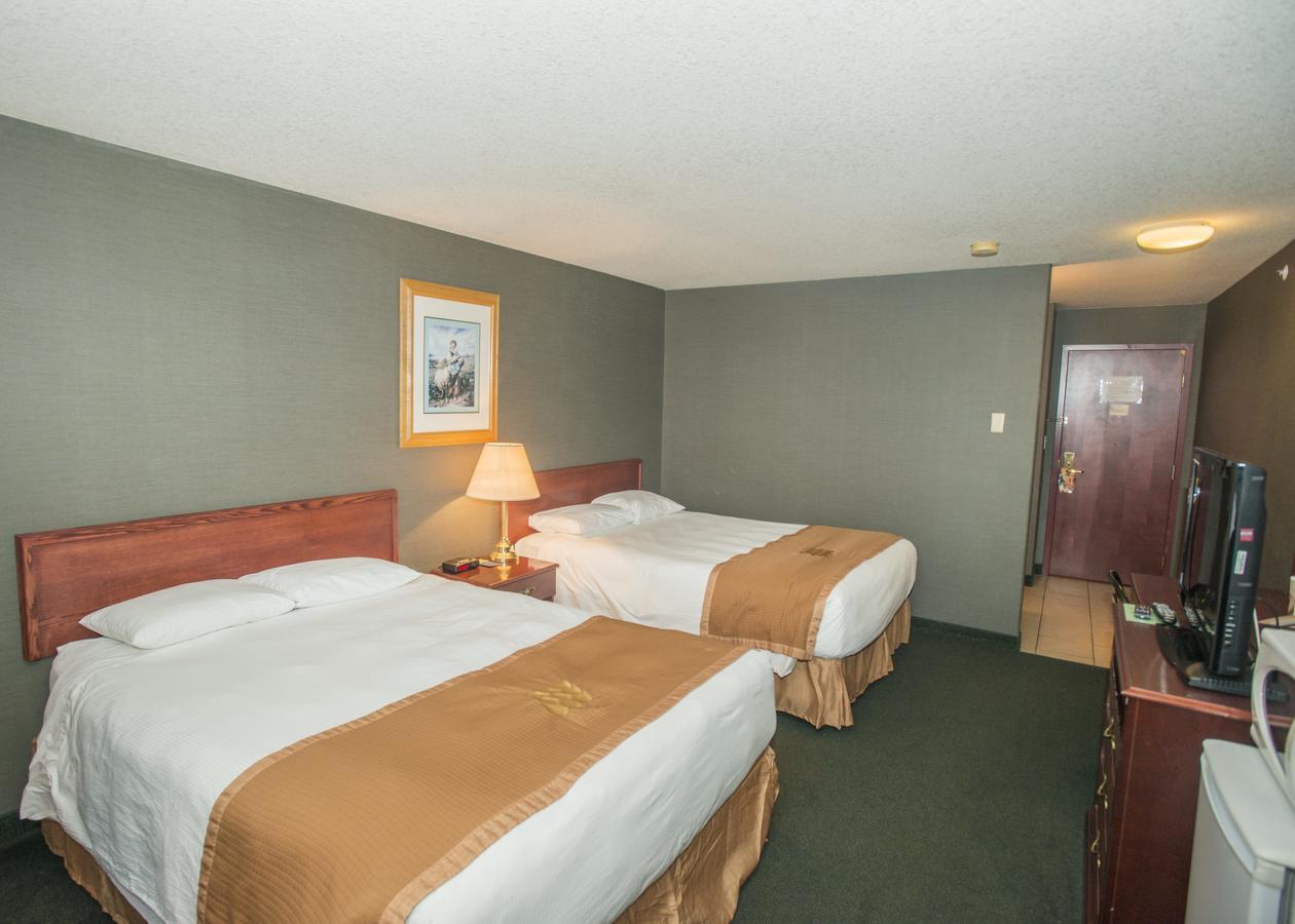 Lakeview Inns & Suites - Fort Saskatchewan Exterior photo