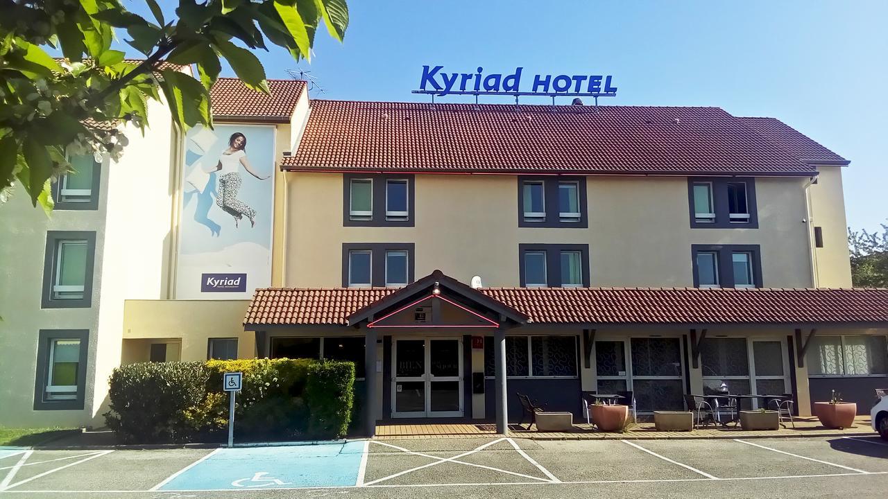 Kyriad Lyon Est - Saint Bonnet De Mure Exterior photo