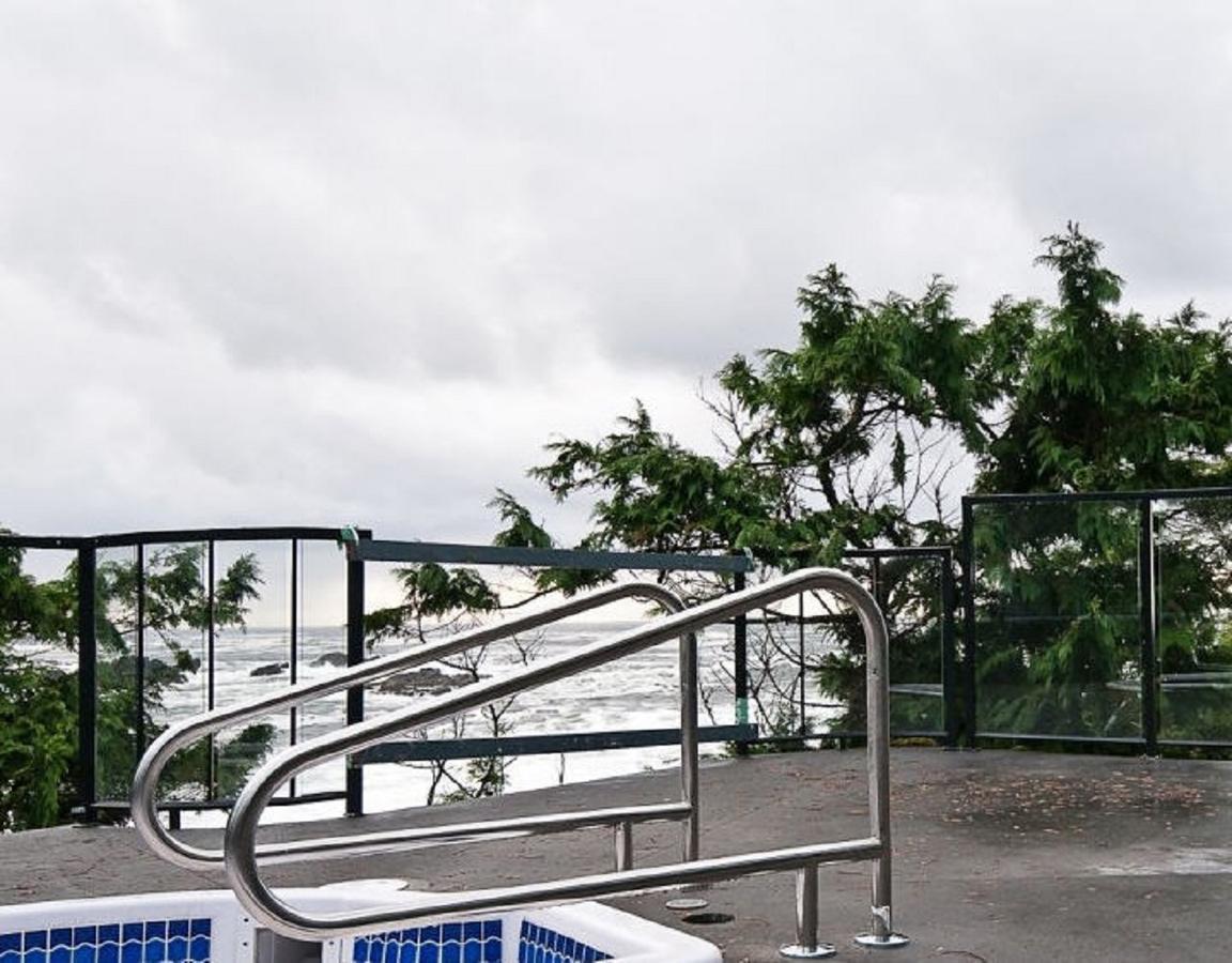 Black Rock Oceanfront Resort Ucluelet Exterior photo