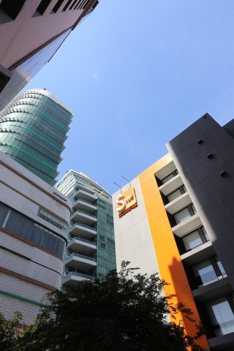 S Box Sukhumvit Hotel - Sha Extra Plus Bangkok Exterior photo