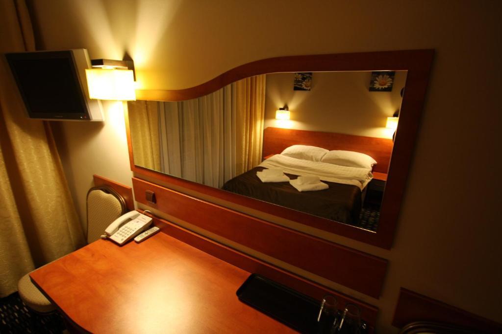 Hotel Orion Sosnowiec Room photo