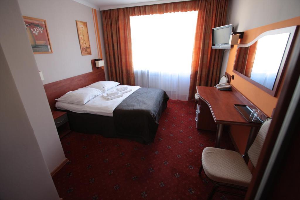 Hotel Orion Sosnowiec Room photo