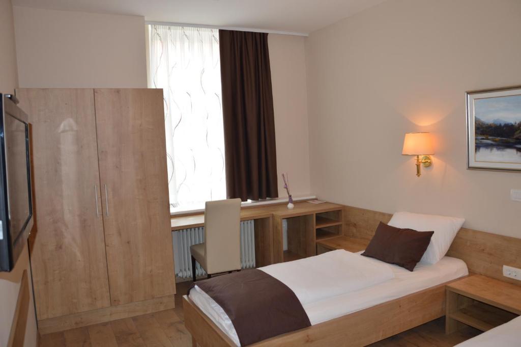 Hotel Slovenj Gradec Room photo