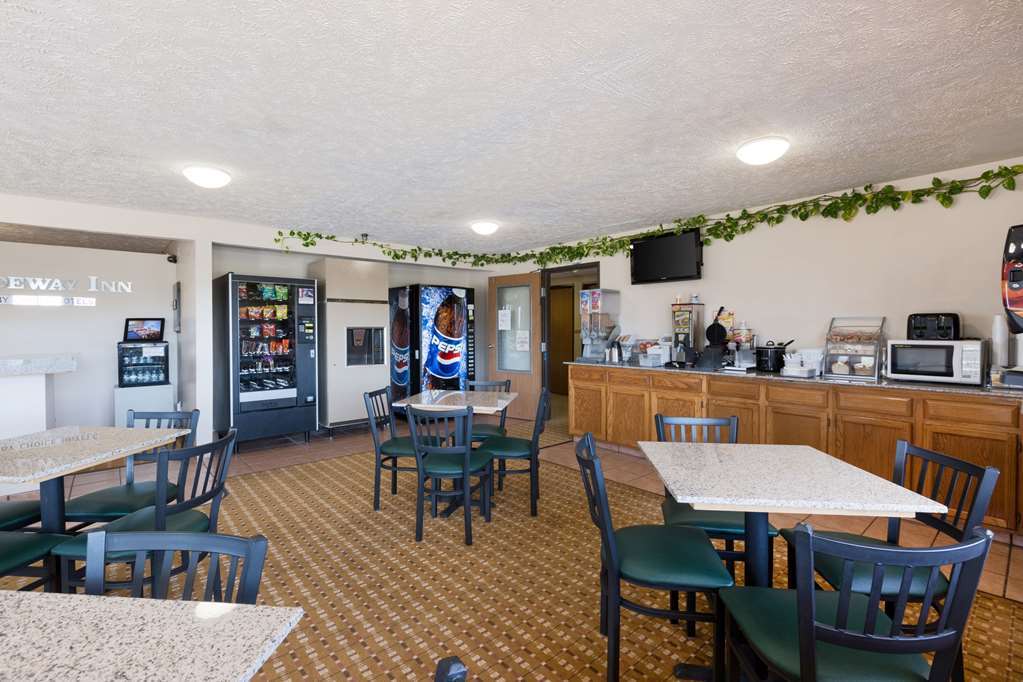 Rodeway Inn Central City Restaurant photo