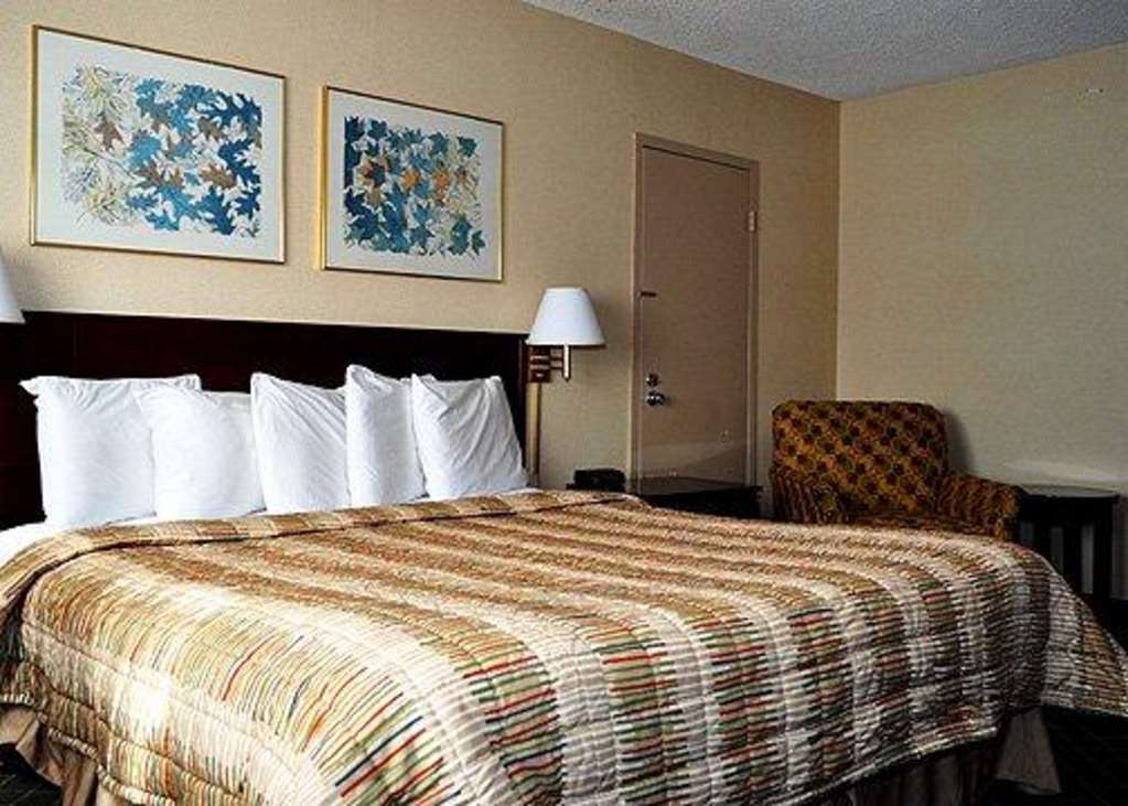 Rodeway Inn Sandston Room photo