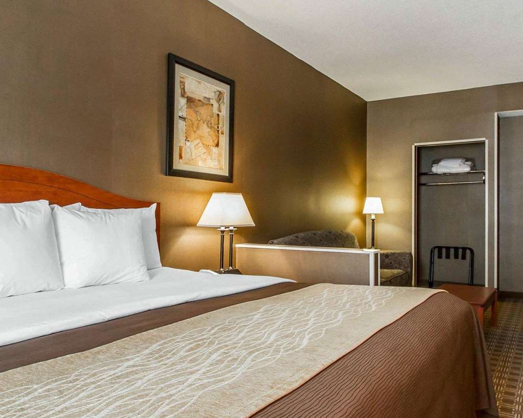 Quality Inn & Suites Benton - Draffenville Room photo