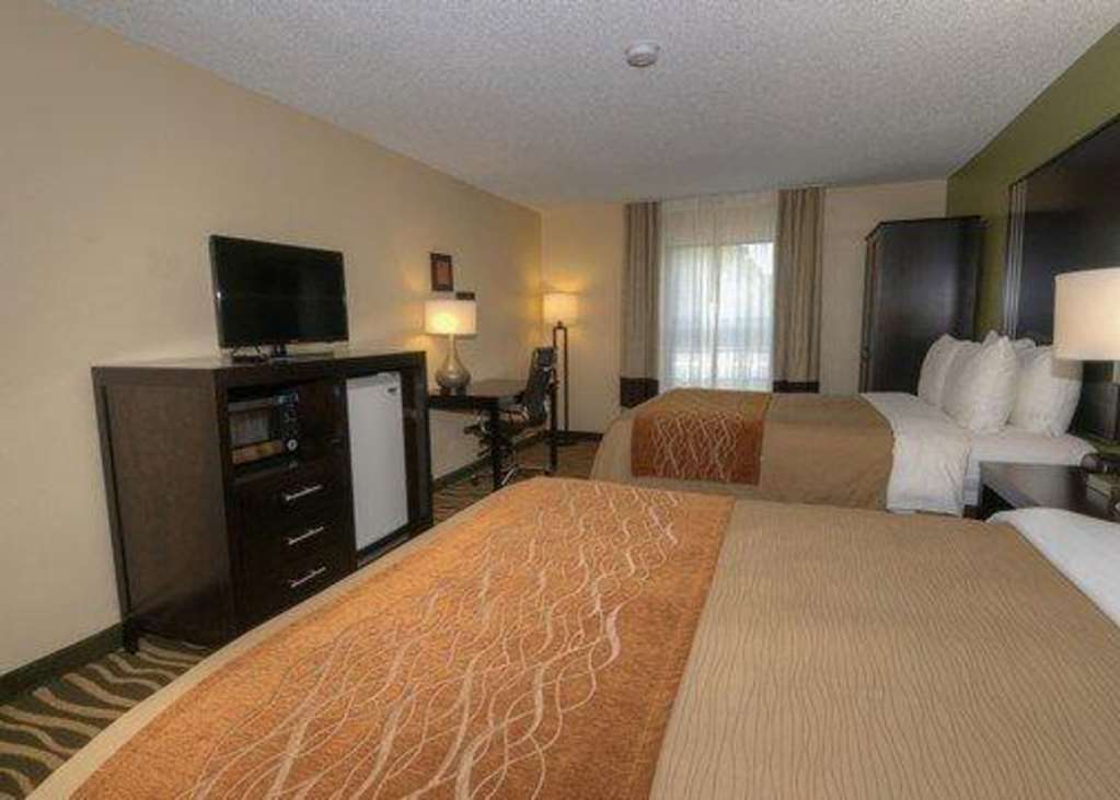 Comfort Inn Marion Near Downtown & Blue Ridge Pkwy Room photo