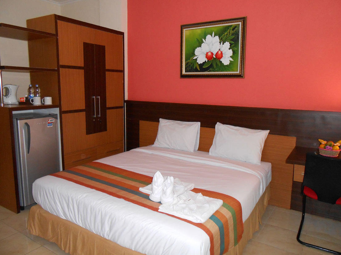 Pineapple Mansion Hotel Surakarta  Room photo