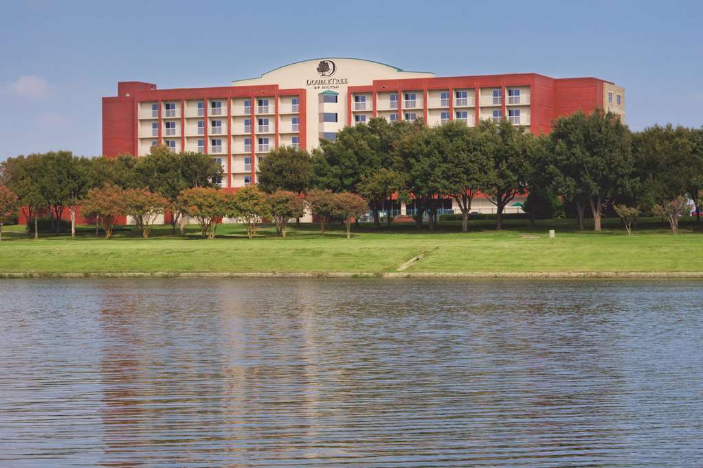 Doubletree By Hilton Dallas-Farmers Branch Exterior photo