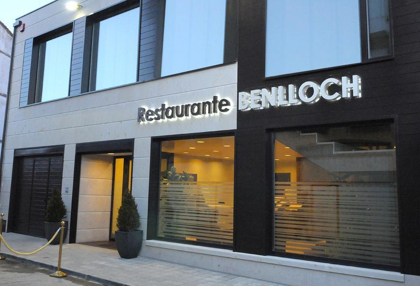 Hotel Benlloch Salas De Los Infantes Exterior photo