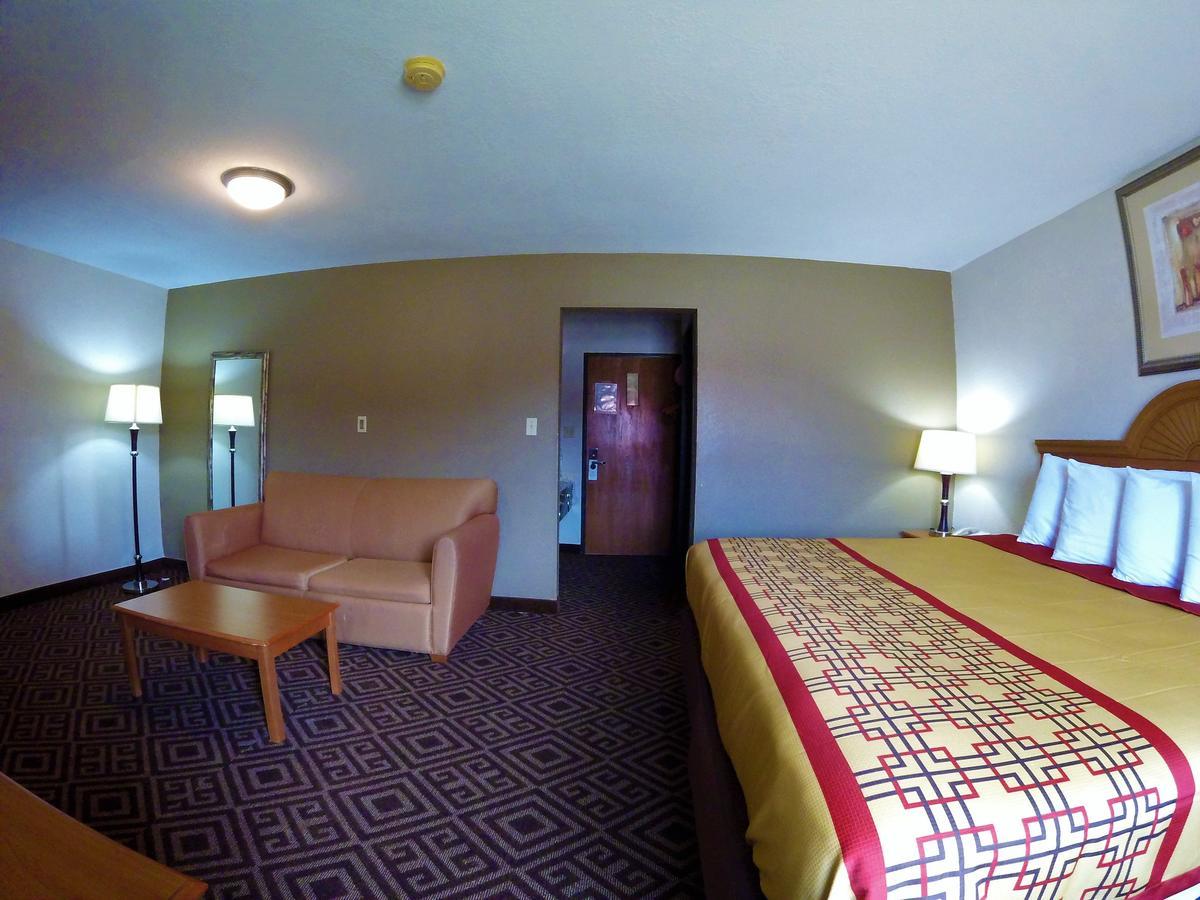 Travel Inn And Suites Sikeston Exterior photo