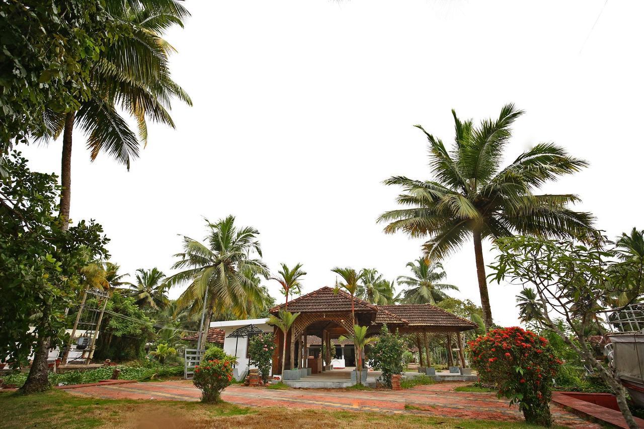 Ayurrathna Coir Village Lake Resort Trikunnapuzha Exterior photo