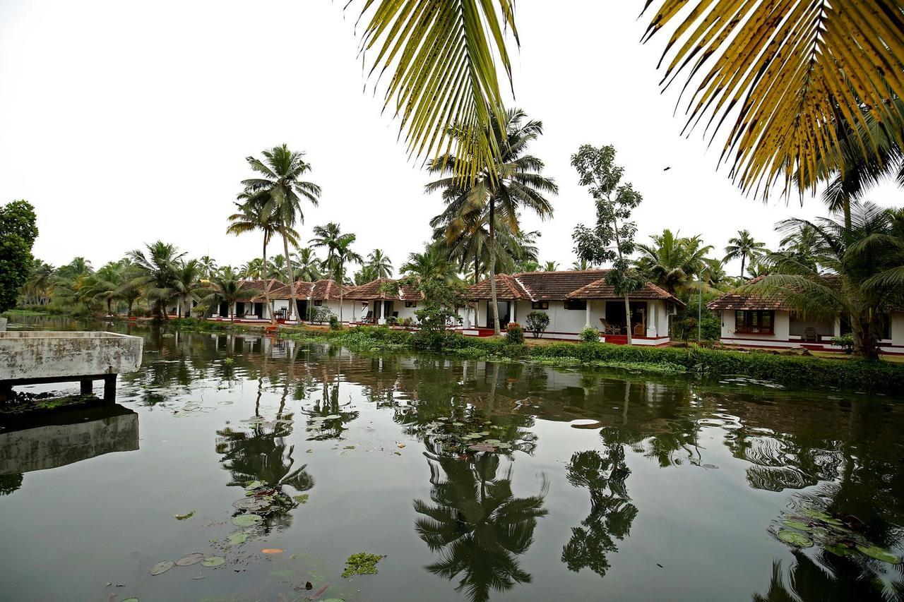 Ayurrathna Coir Village Lake Resort Trikunnapuzha Exterior photo