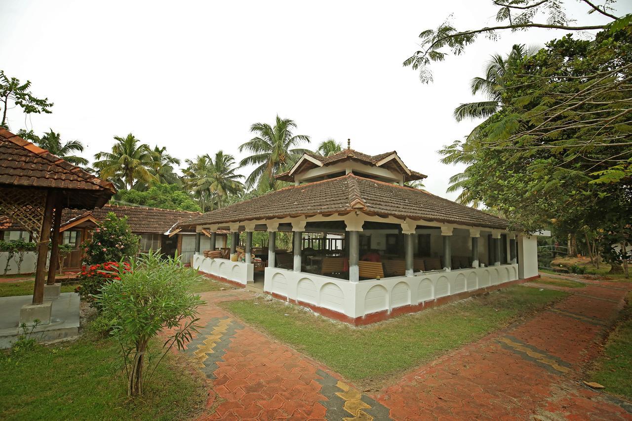 Ayurrathna Coir Village Lake Resort Trikunnapuzha Exterior photo