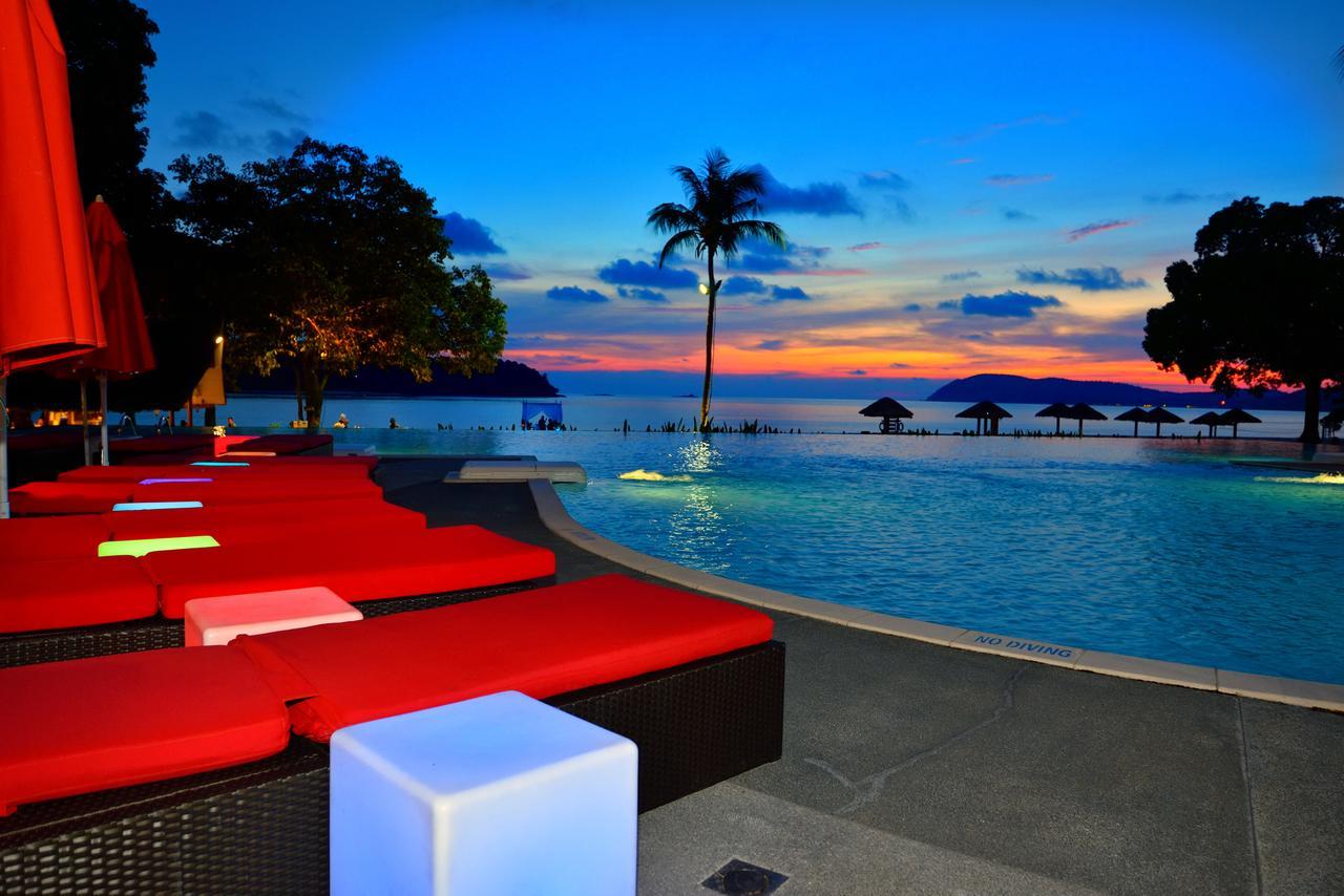 Holiday Villa Resort & Beachclub Langkawi Pantai Cenang  Exterior photo