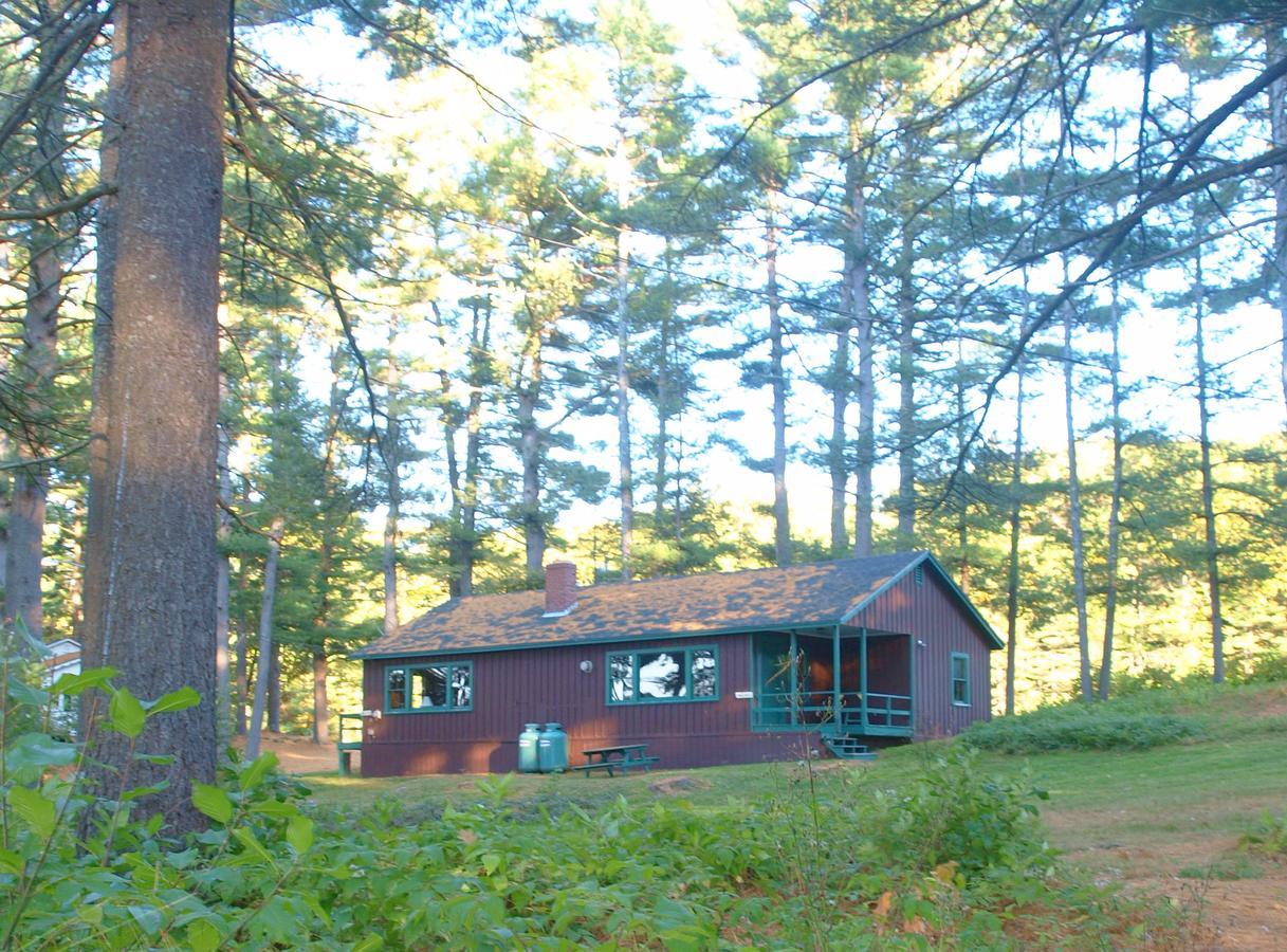 Woodbound Inn Rindge Exterior photo