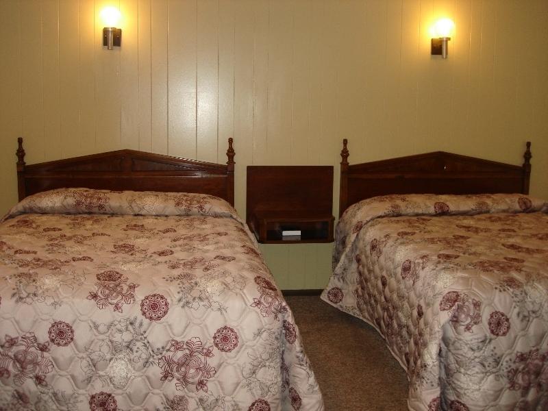 Nevada Inn Room photo