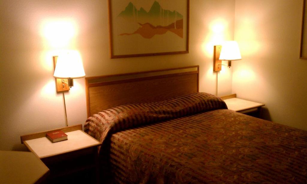 Colorado River Value Inn Bullhead City Room photo
