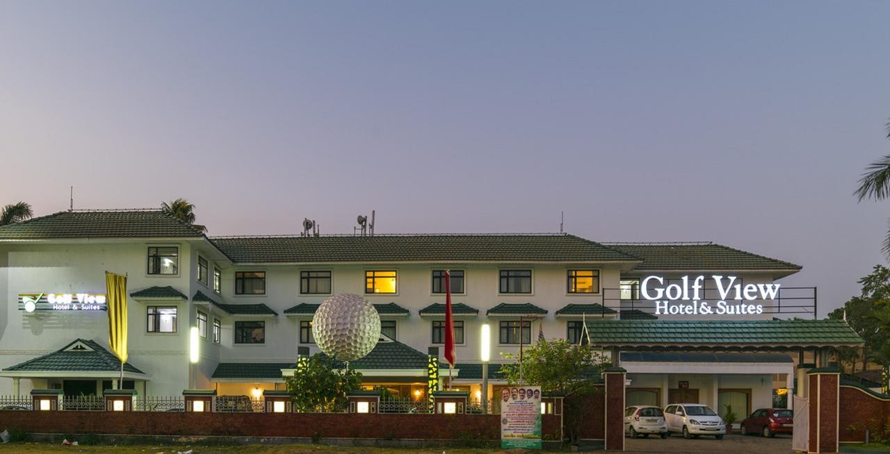 Golf View Hotels & Suites Nedumbassery Exterior photo