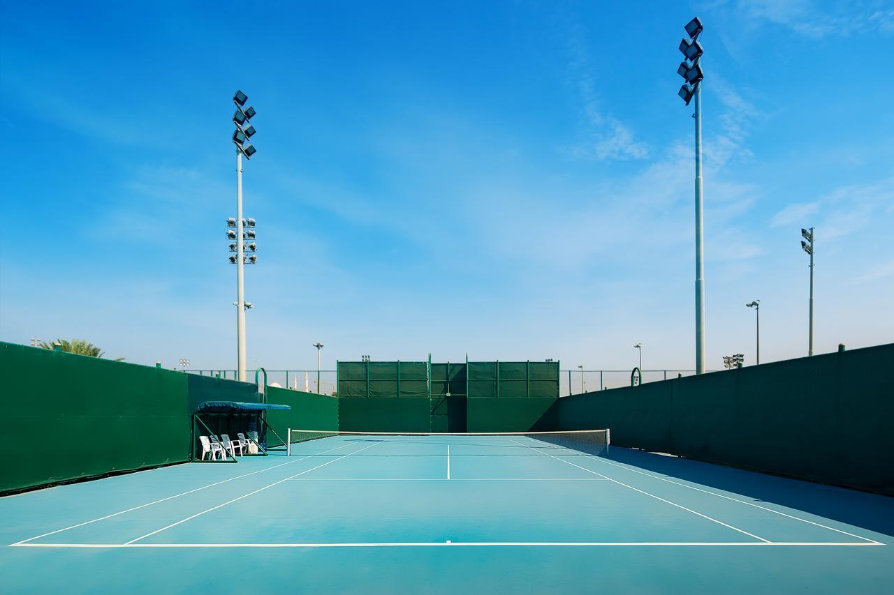 Officers Club & Hotel Abu Dhabi Exterior photo