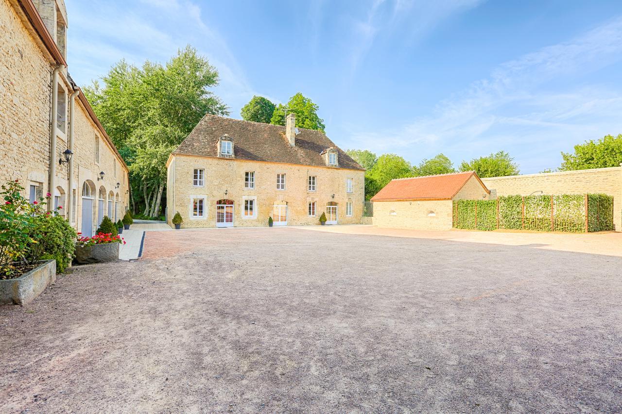 Domaine De La Tour Bed & Breakfast Saint-Pierre-Canivet Exterior photo