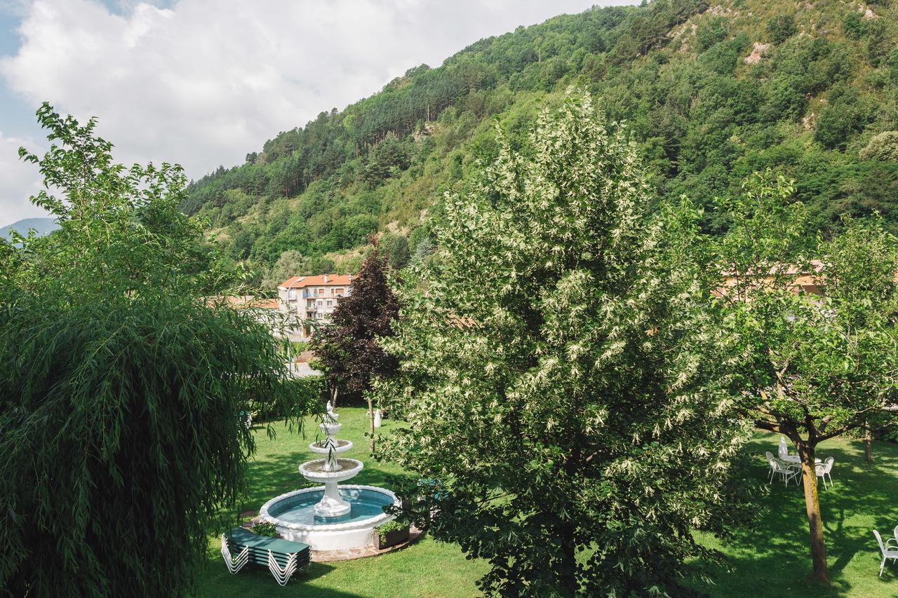 Hotel Catalunya Park Ribes De Freser Exterior photo
