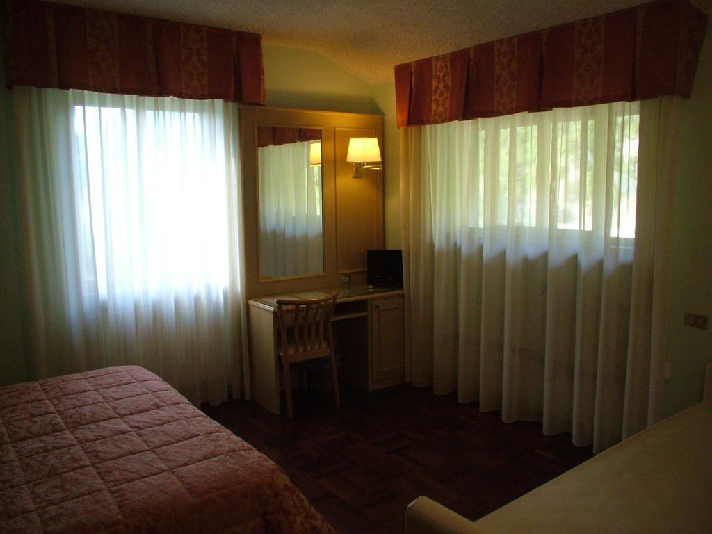 Hotel Garni Del Lago Scanno Room photo