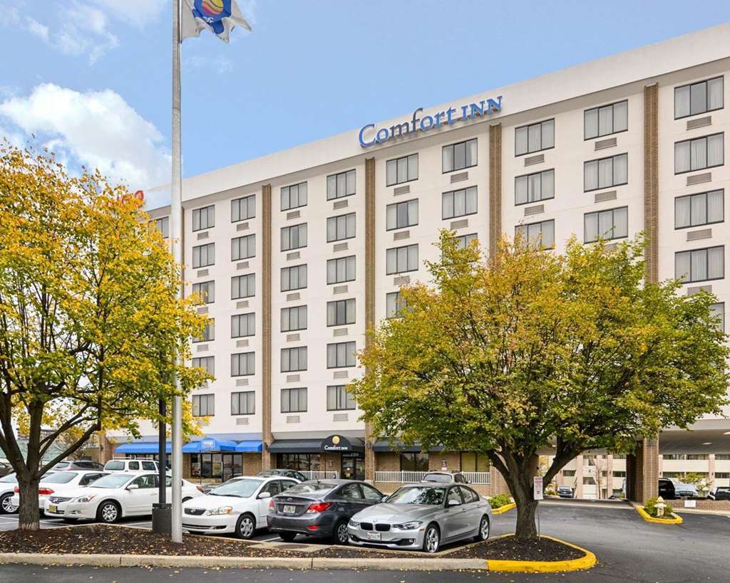 Fairfield Inn & Suites By Marriott Alexandria West/Mark Center Exterior photo