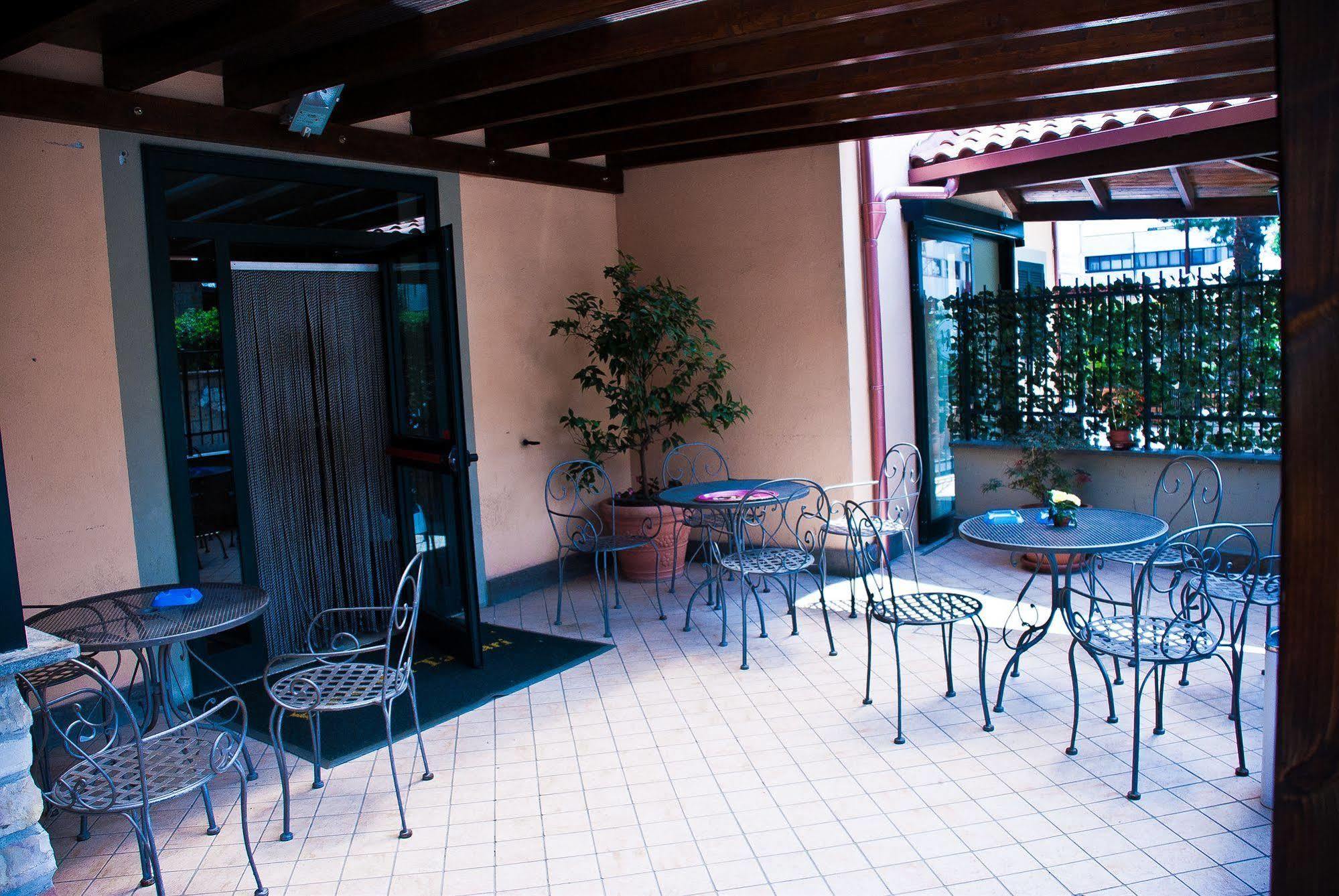 Hotel Dei Tartari Guidonia Montecelio Exterior photo