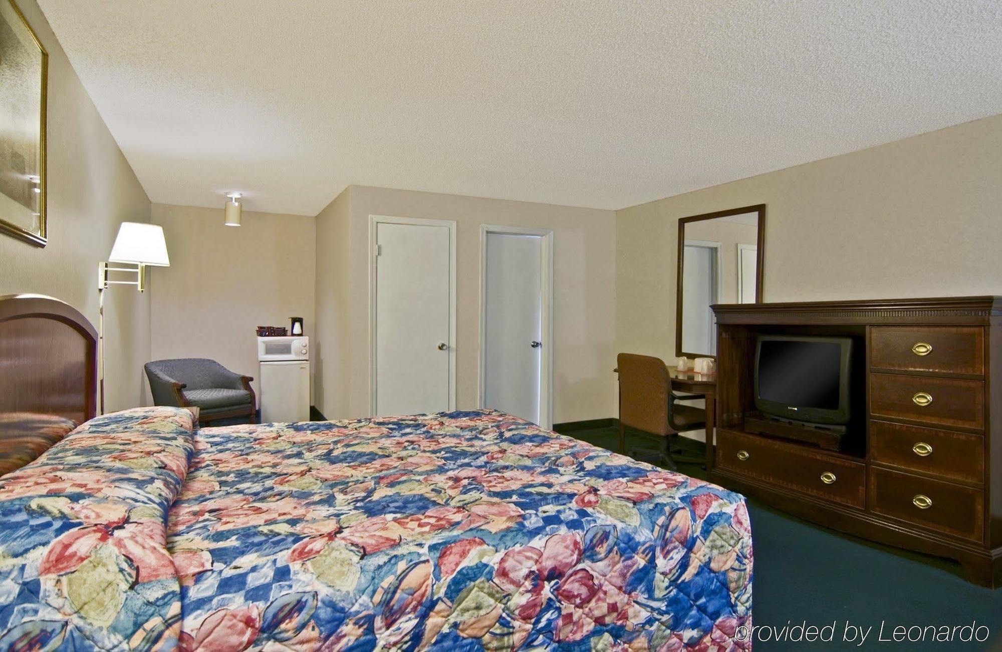 Neptune Motor Lodge Room photo