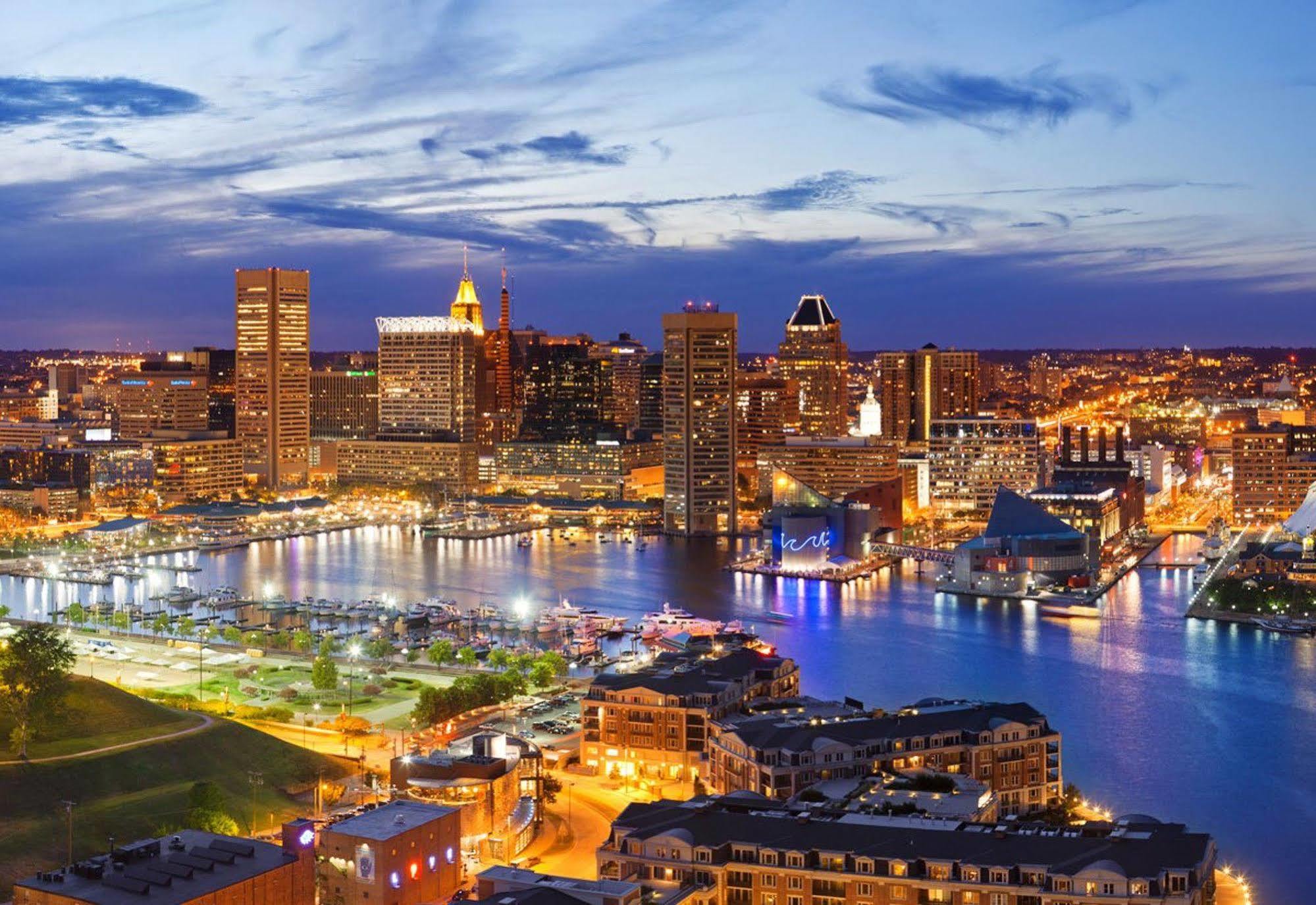 Radisson Hotel Baltimore Downtown-Inner Harbor Exterior photo