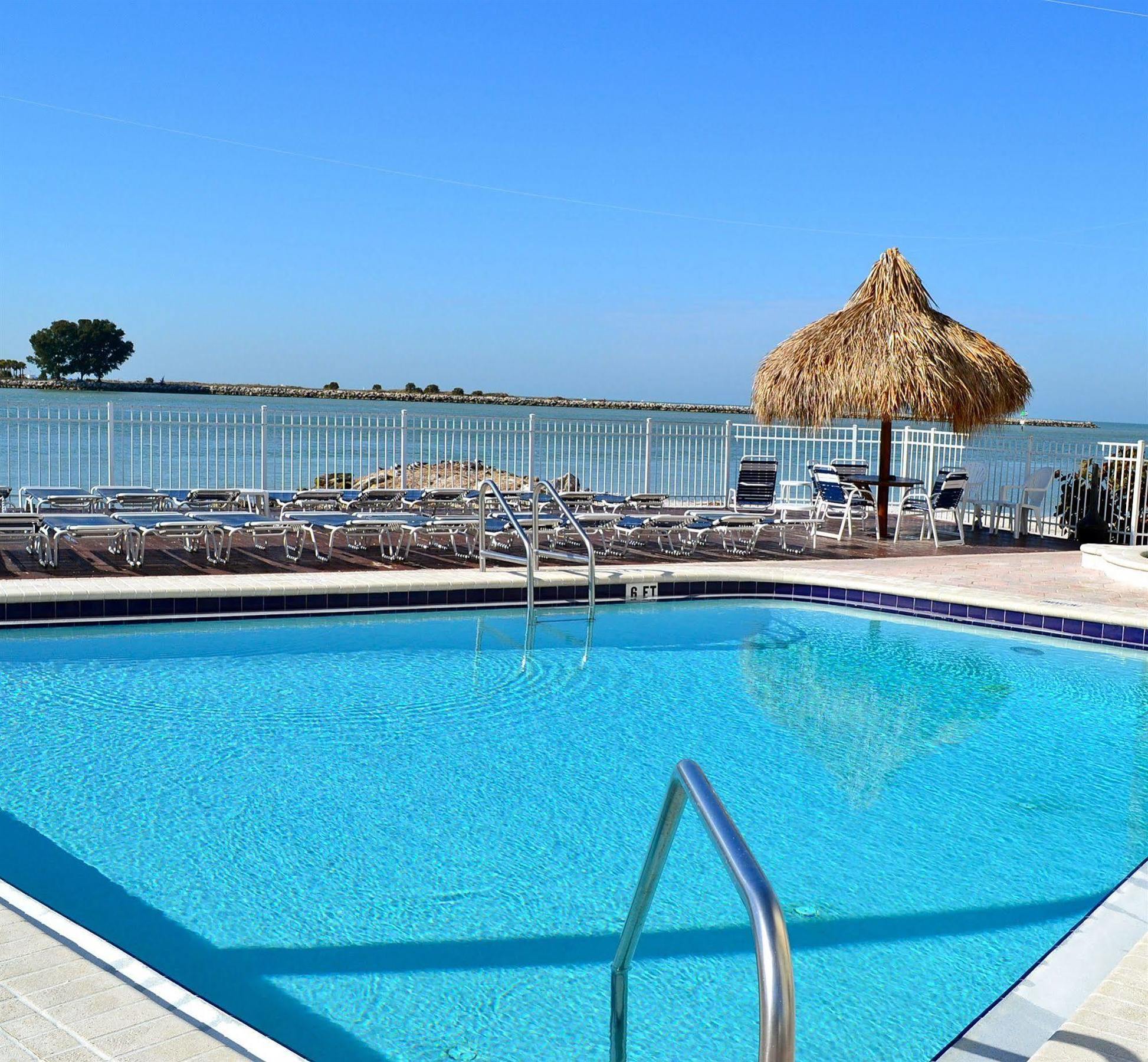 Gulfview Hotel - On The Beach Clearwater Beach Exterior photo