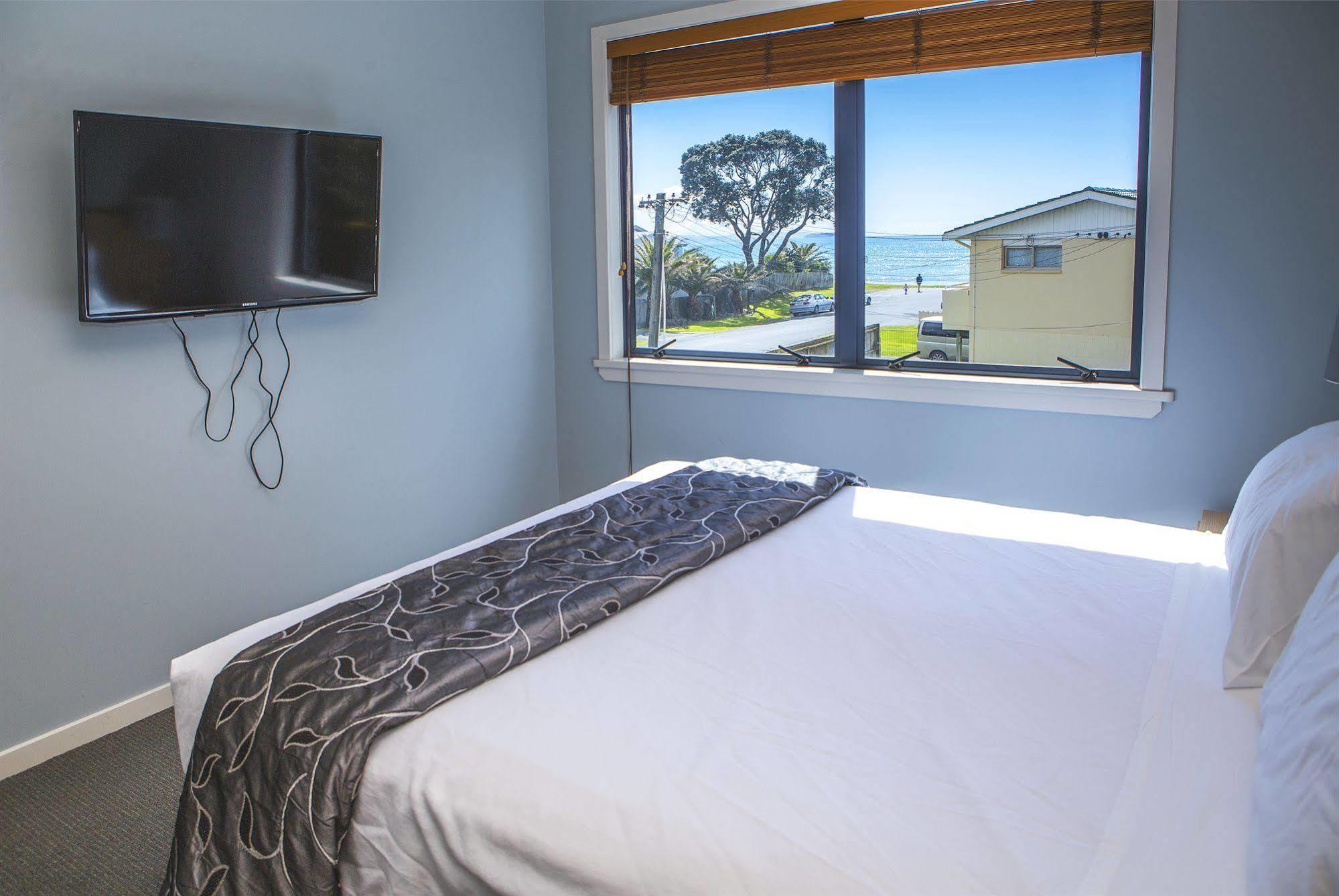 Waves Motel Orewa Exterior photo