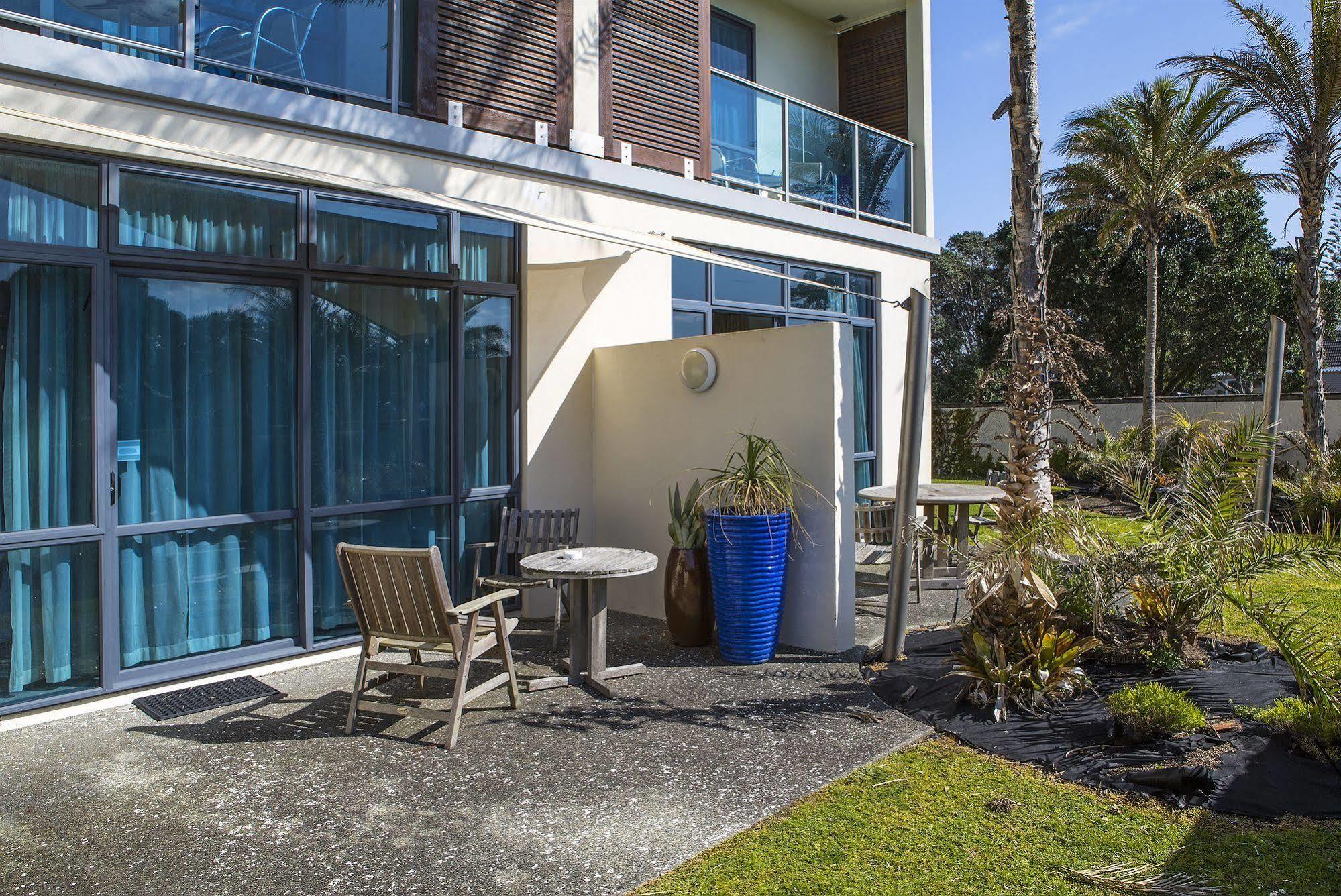 Waves Motel Orewa Exterior photo