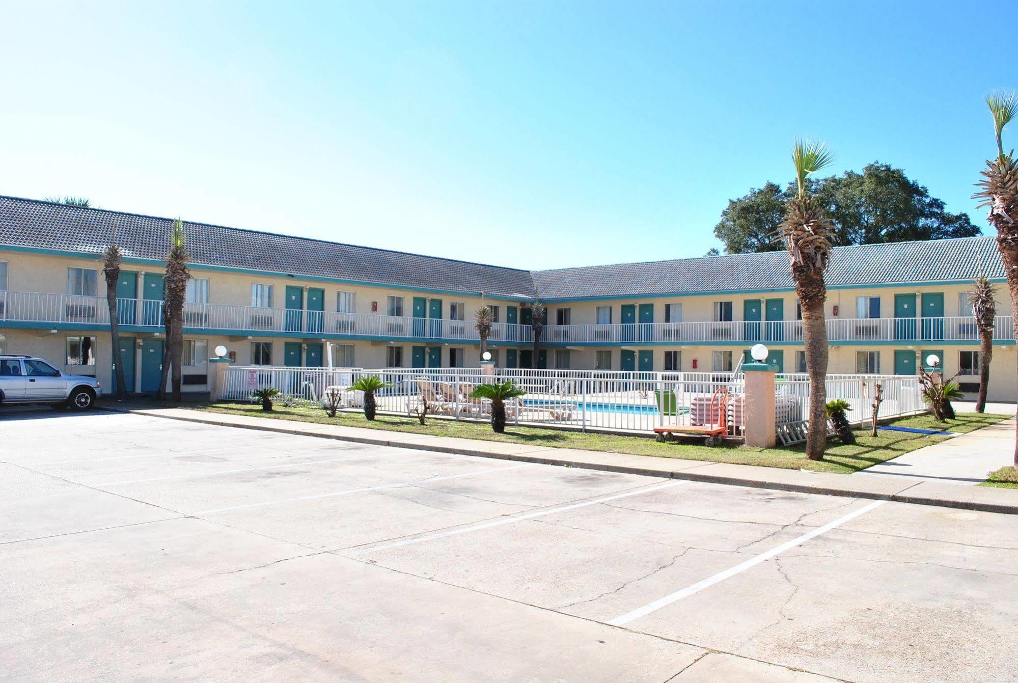 Coconut Grove Motor Inn Panama City Beach Exterior photo