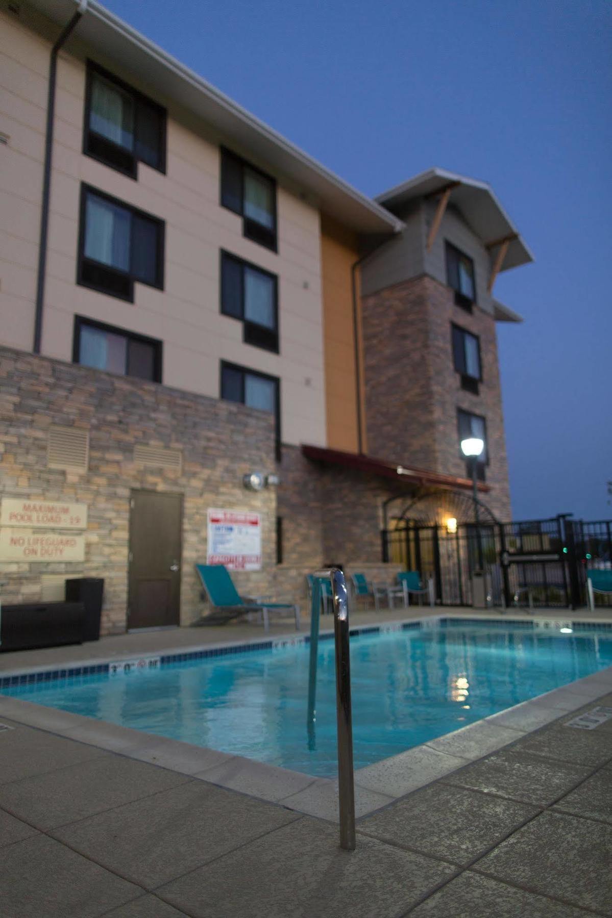 Towneplace Suites By Marriott Lancaster Exterior photo