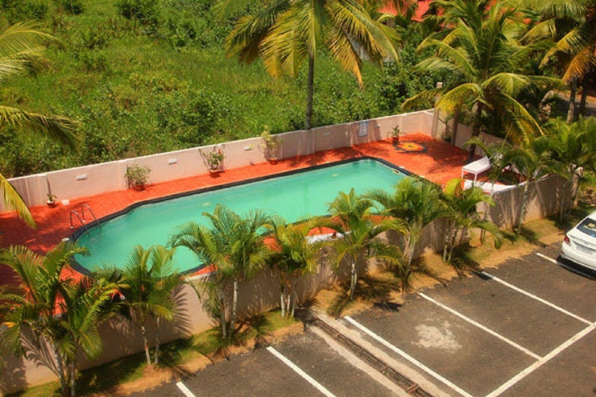 Oyo 1079 Ashirwad Heritage Resort Kumarakom Exterior photo