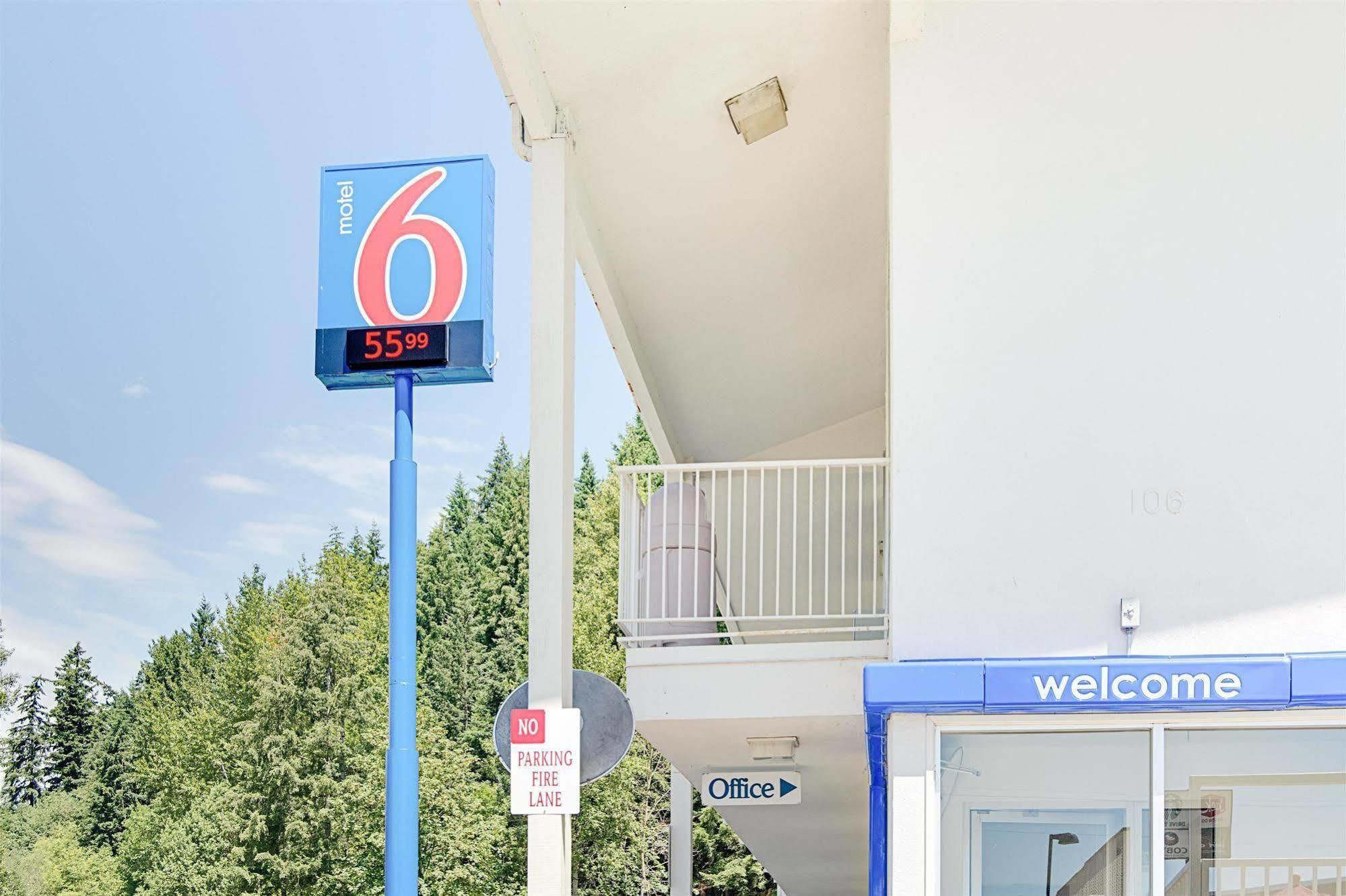 Motel 6-Kelso, Wa - Mt. St. Helens Exterior photo