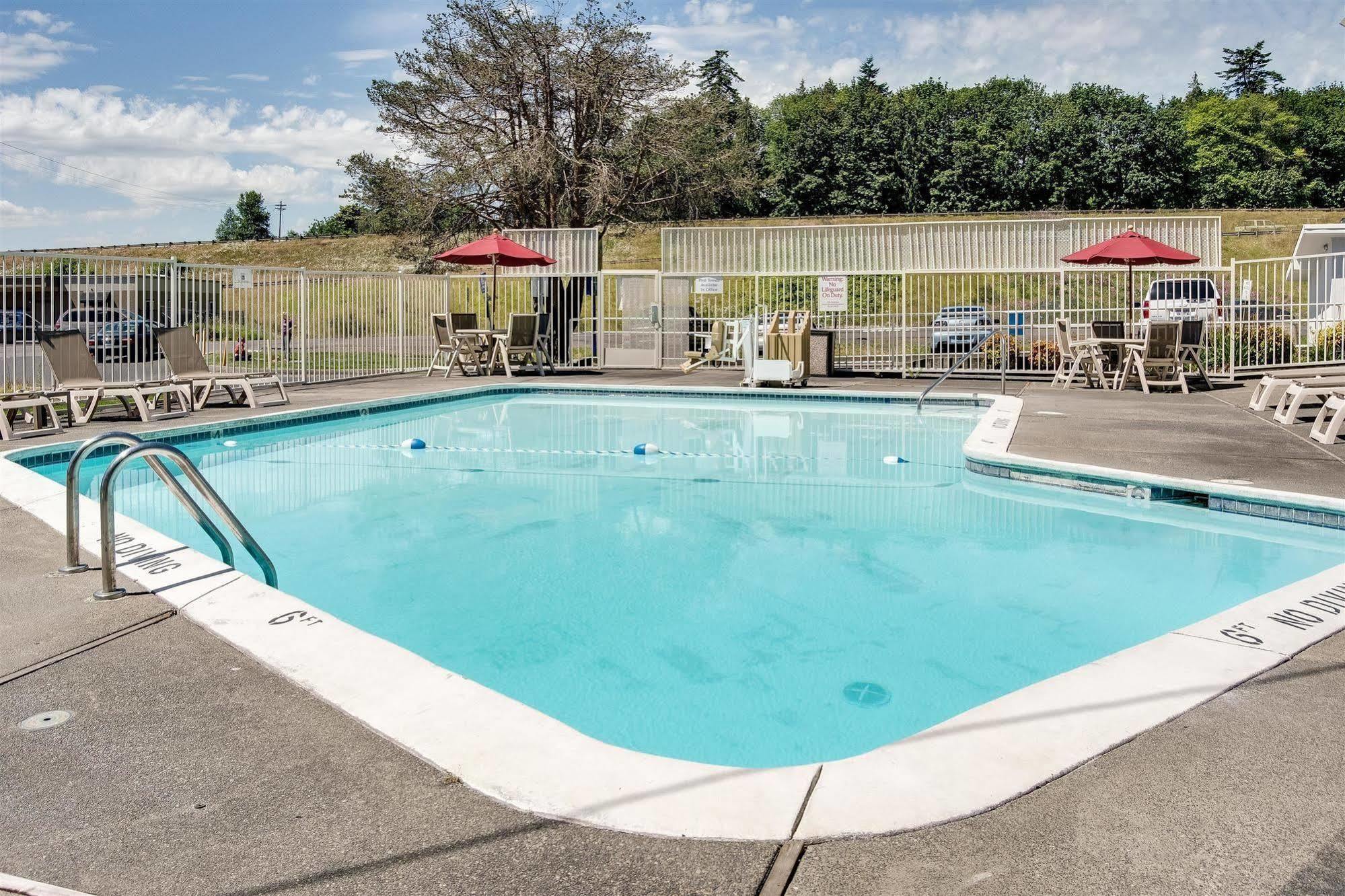 Motel 6-Kelso, Wa - Mt. St. Helens Exterior photo