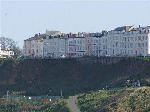 Miricia Hotel Scarborough Exterior photo