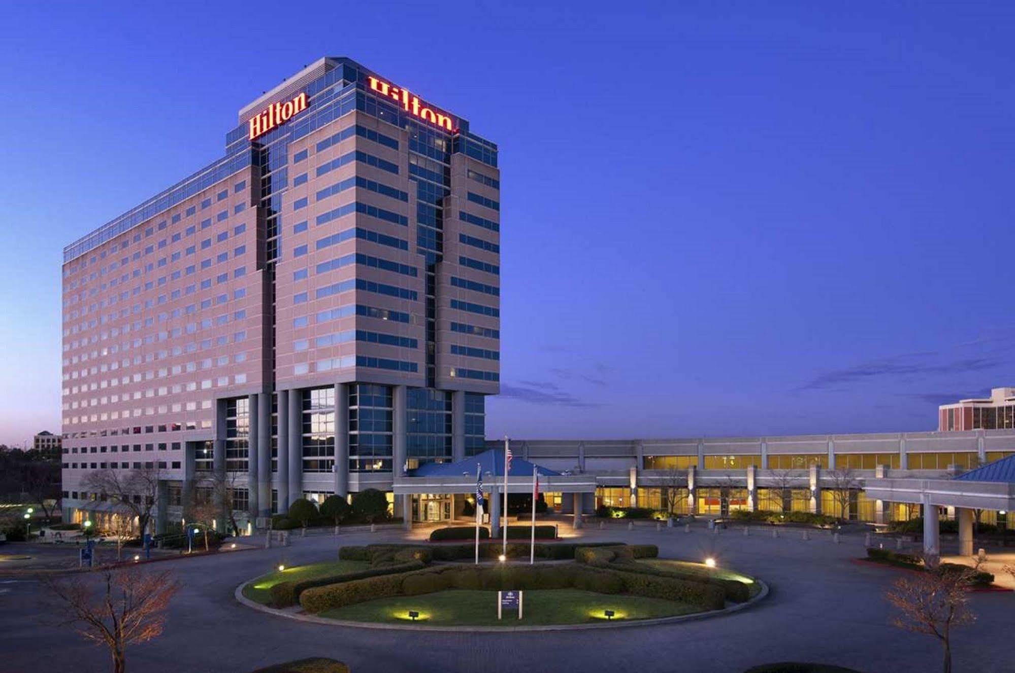 Hilton Atlanta Airport Hotel Exterior photo