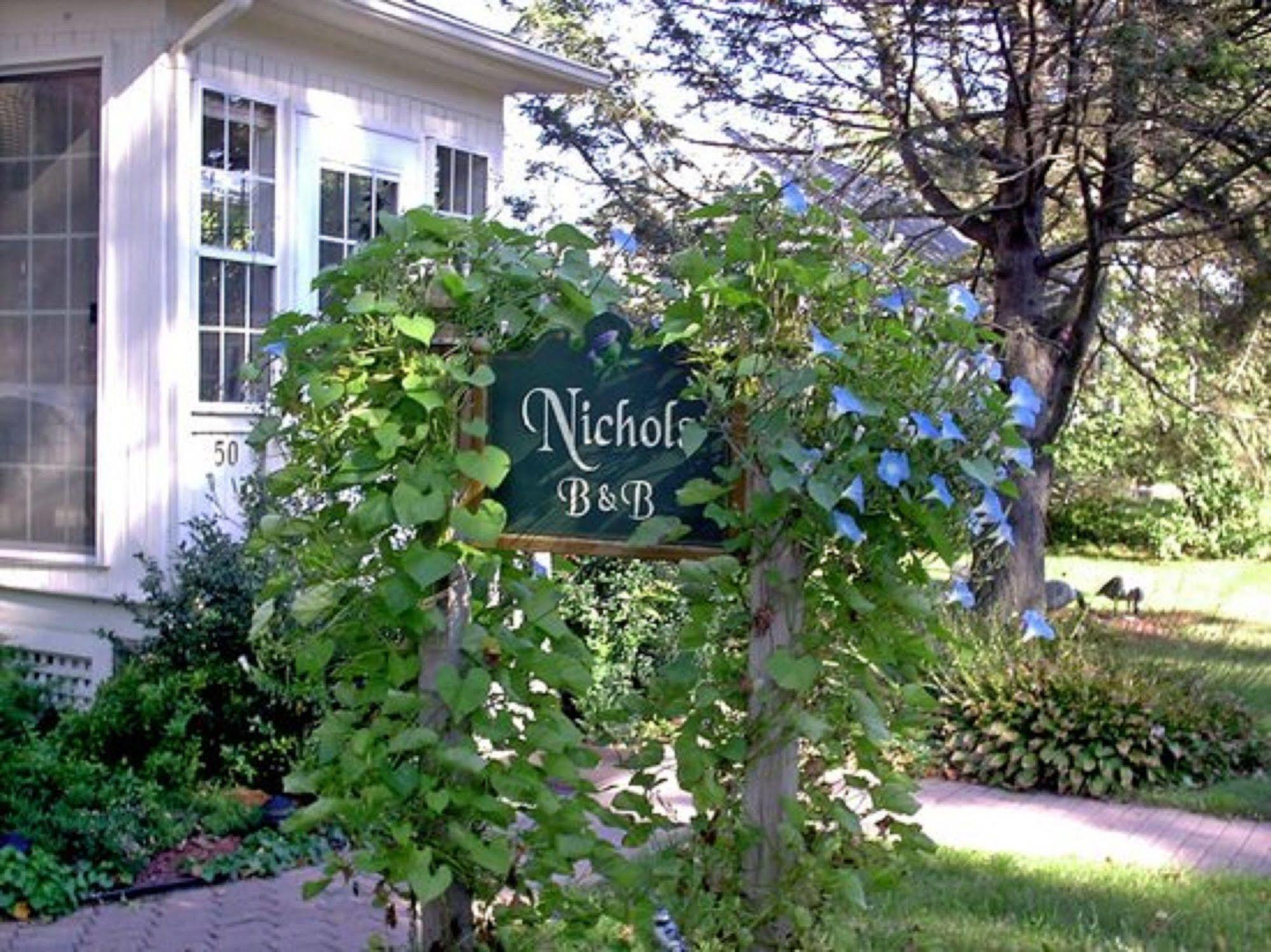Nichols Guest House B & B Seekonk Exterior photo
