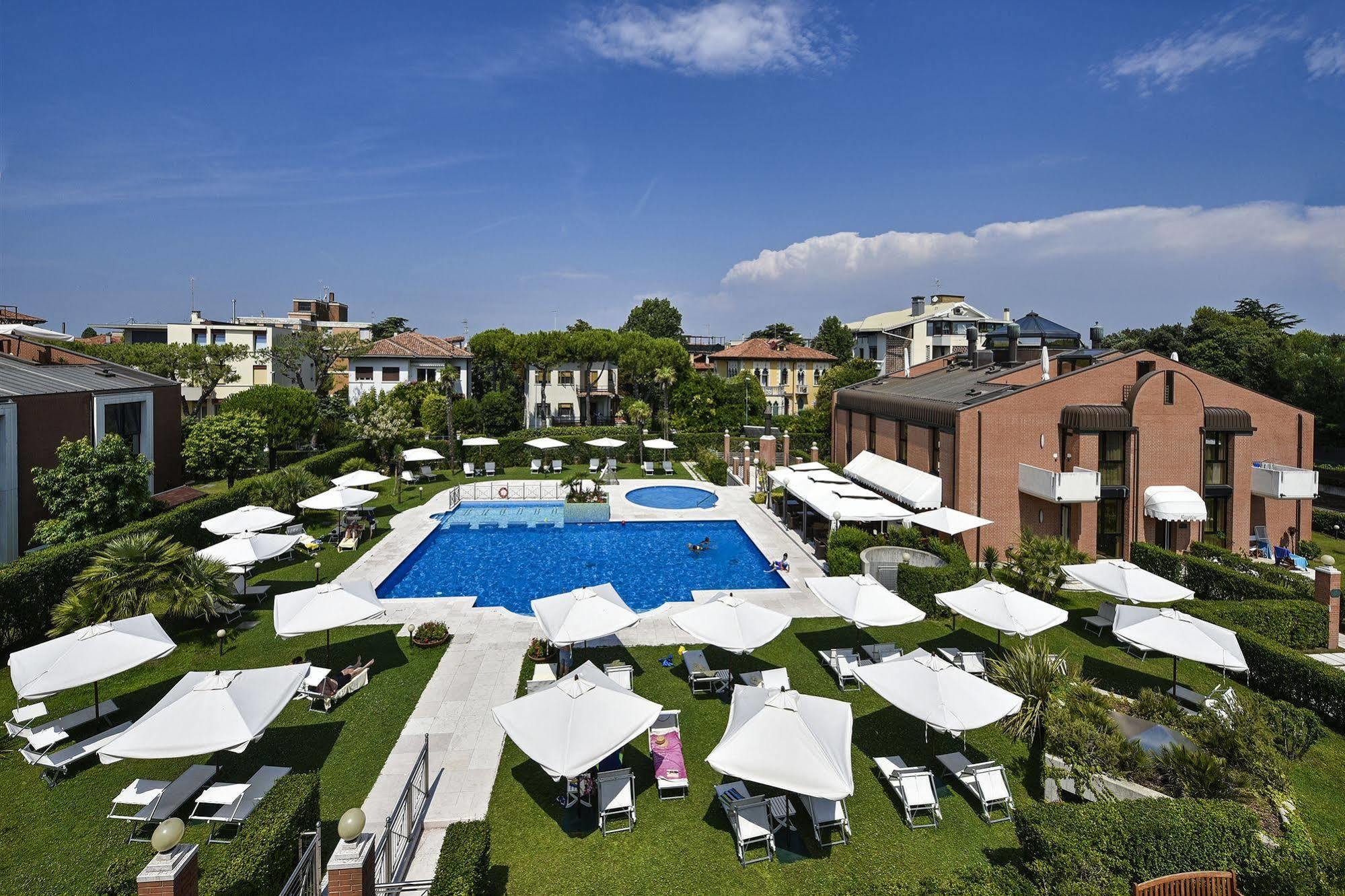 Db Villas Le Ville Del Lido Resort Lido di Venezia Exterior photo